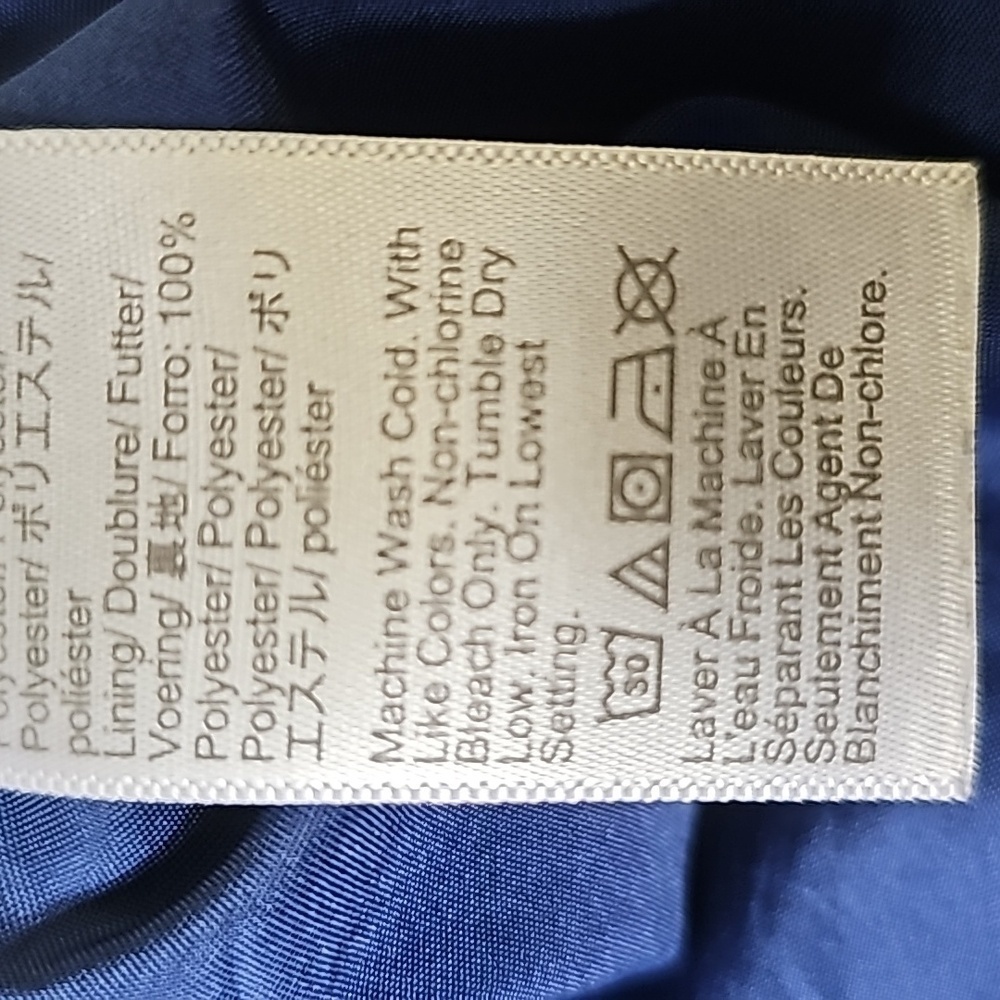 J.Crew women's sleevless top. Beautiful colors completely lined. Size medium. - Picture 12 of 12